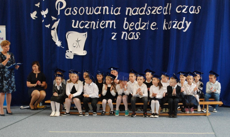 Pasowanie pierwszoklasistów w SP Mielenko Drawskie