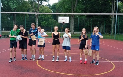 Zdjęcie do W miniony weekend na boisku Orlik w parku Chopina odbyły się turnieje sportowe dla dzieci i młodzieży 