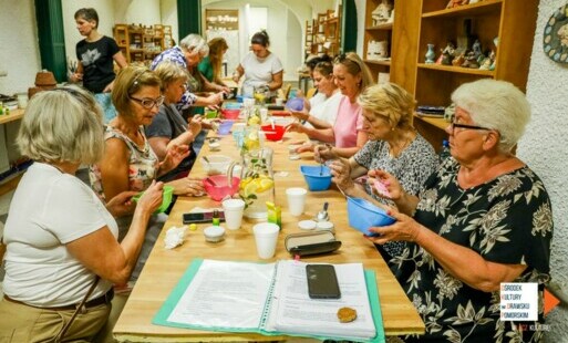 Zdjęcie do Warsztaty zielarskie w bibliotece: Świat naturalnych rozwiązań