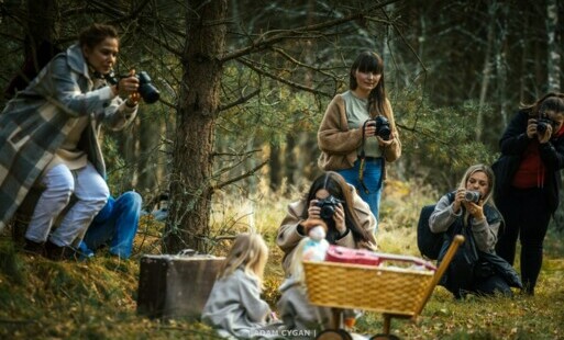 Zdjęcie do Warsztaty fotograficzne pod okiem Euniki Widomskiej: Sztuka sesji rodzinnych w plenerze